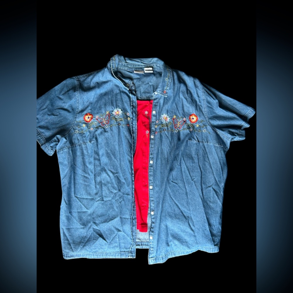 ✨White Stag Embroidered denim button-up shirt in blue and red✨